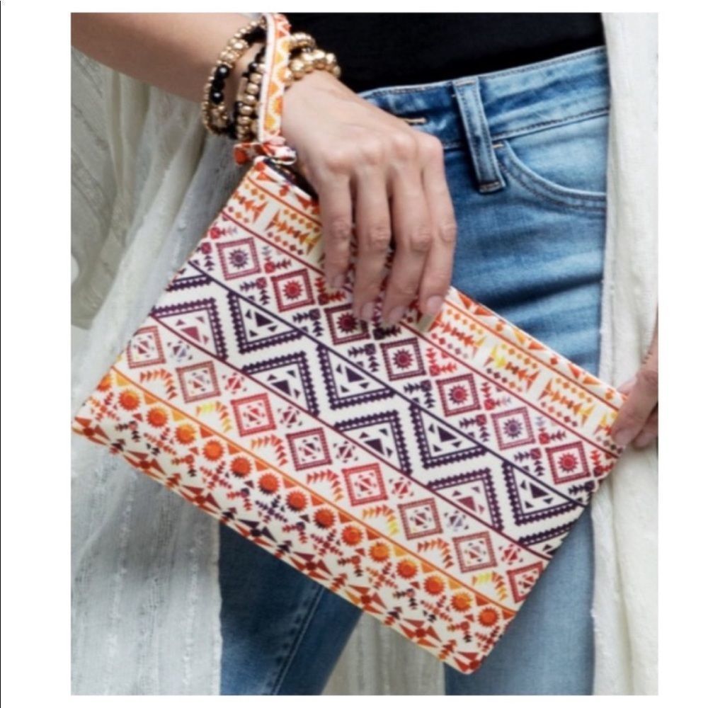 𝅺🍃Boho Tote with match Wristlet🍃 - Picture 2 of 4